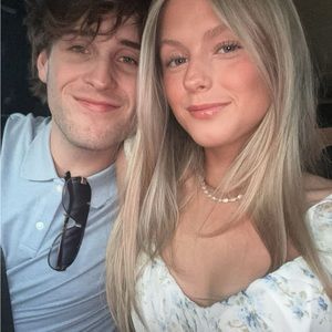 Meet your Posher, Chloe